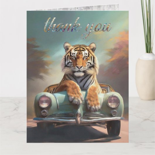 Tiger sitting on a sports car  dankeskarte (Vorderseite)