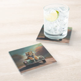 Tiger sitzt auf einem Vintagen Sportwagen Glasuntersetzer