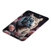 Tiger sitzt in einem rosa Rosengarten Magnet (Linke Seite)