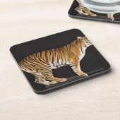 Tiger stehend auf Plattform Untersetzer (Linke Seite)