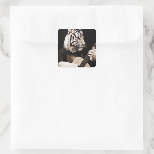 Tiger Strings – Elegant Musical Art Quadratischer Aufkleber (Tasche)