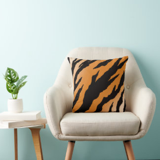 Tiger Stripe design on throw cushion Kissen