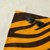 Tiger Stripe schwarz Orange Wildtier Hautmuster Strandtuch (Beispiel)