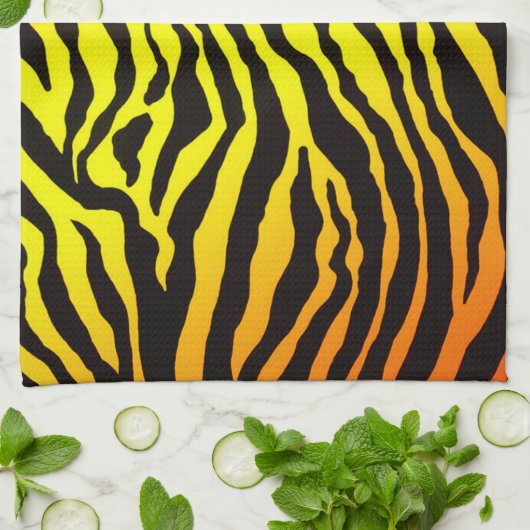 Tiger Stripes Handtuch (Gefaltet)