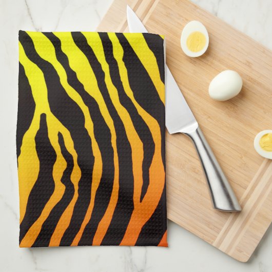 Tiger Stripes Handtuch (Viertel Falte)