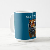 Tiger Style – Wilde Energie Grafik Kaffeetasse (Vorderseite Links)