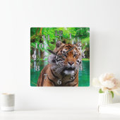 Tiger und Wasserfall Quadratische Wanduhr (Zuhause)