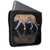 TIGER-WEG LAPTOPSCHUTZHÜLLE (Vorne Rechts)