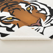 Tiger, wilde Katze auf schwarz Sherpadecke (3/4)