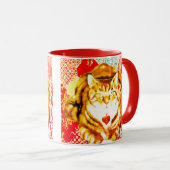 Tigergelbe Katze Rote Whimsical Hintergrund Tasse (VorderseiteRechts)