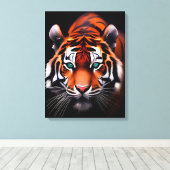 Tigergesicht in Dunkelheit Nah Leinwanddruck (Insitu (Holzboden))