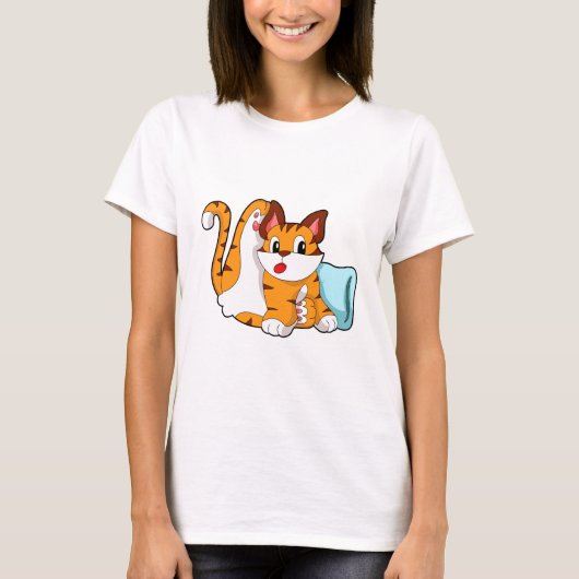 Tigerkatze mit Kissen T-Shirt (Vorderseite)