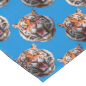 Tigerkopf-Musterdesign Blau Tischdecke (Schrägansicht)