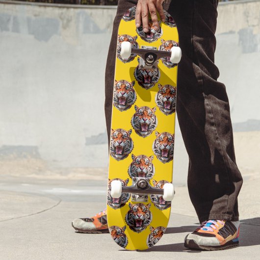 Tigerkopf-Musterdesign Gelb Skateboard
