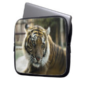 Tiger's Grace Laptopschutzhülle (Vorderseite Links)