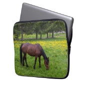 Tihuta Pass, Pferd in der Natur Laptopschutzhülle (Vorderseite Links)