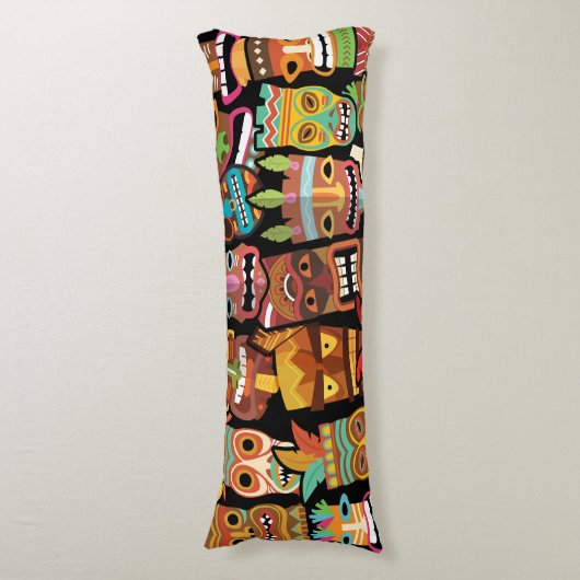 Tiki Pattern Seitenschläferkissen (Vorderseite Vertikal)