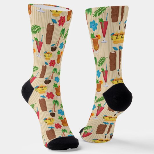 Tiki Tropical Cocktails Mit Monogramm Socken (Gewinkelt)