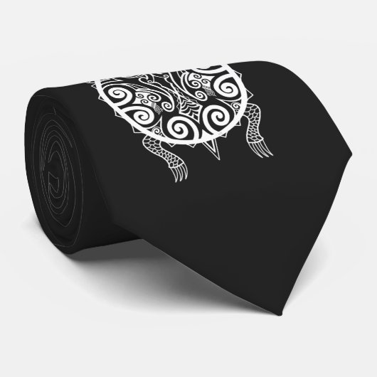 Tiki Warrior Turtle Tattoo Krawatte (Gerollt)