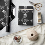 Til Death Skeleton Lovers Tarot Card Goth Wedding Geschenkpapier<br><div class="desc">Die Einführung des "Til Death Skeleton Lovers Tarot Card Goth Wedding Wrapping Paper" - eine bezaubernde Möglichkeit, Ihren Hochzeitsgeschenken eine Touch gotischer Eleganz hinzuzufügen. Dieses individuelle Verpackungspapier zeichnet sich durch das einzigartige Design der Liebhaber von Tarot-Kartenskeletten aus, die sich perfekt für ein dunkles Märchenhochzeitthema eignen. Erschaffen Sie eine unvergessliche Atmosphäre,...</div>