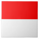 Tile mit Flagge Indonesiens Fliese<br><div class="desc">Diese dekorative Kachel mit der Flagge Indonesiens ist ein kühnes und vielseitiges Stück, das die nationale Identität schön feiert. Mit seinem auffallenden roten und weißen Design präsentiert diese Kachel die Einfachheit und Stärke der indonesischen Flagge in einer Art und Weise, die sowohl für den persönlichen als auch für den öffentlichen...</div>