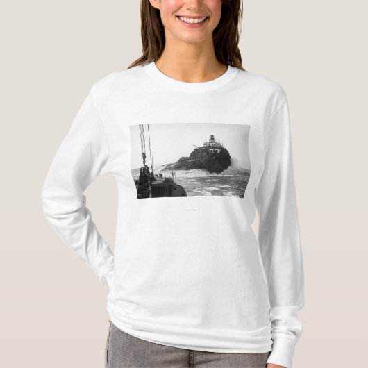 Tillamook, Oregon-Leuchtturm vom Schiff Photograp T-Shirt (Vorderseite)