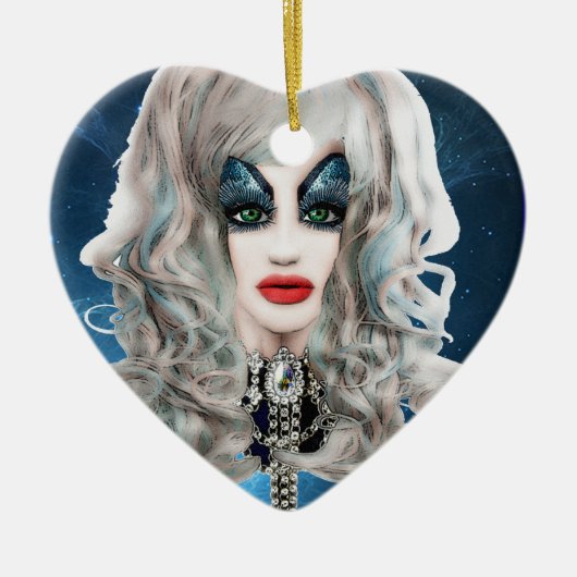 Tilly spritzt: Virtuelle Dragqueen Keramikornament (Vorne)