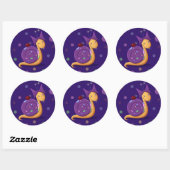 Tilly the Snail mit Punkten Runder Aufkleber (Blatt)