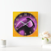 Time and illustrated art on your wall. quadratische wanduhr (Zuhause)