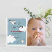 Time Fliegt Paper Flugzeug Blue Boy Foto1. Geburts Einladung (Stehend Vorderseite)