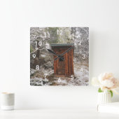 TIME TO GO! OUTHOUSE WALL CLOCK WINTER SCENE QUADRATISCHE WANDUHR (Zuhause)