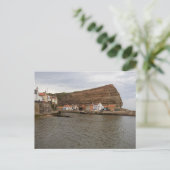 Timeless Charm of Staithes Harbour Postkarte (Stehend Vorderseite)