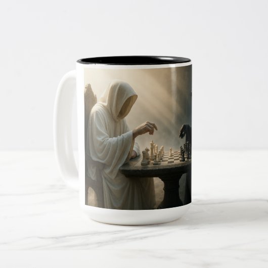 Timeless Chess Battle Zweifarbige Tasse (Vorderseite Links)