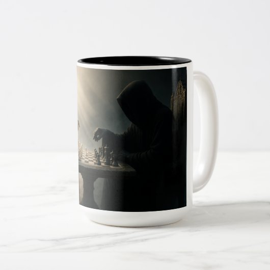 Timeless Chess Battle Zweifarbige Tasse (VorderseiteRechts)
