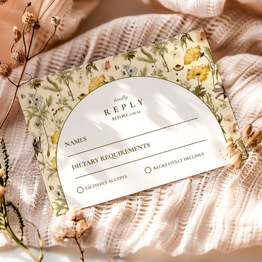 Timeless Floral Arch Wedding RSVP Karte