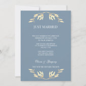 Timeless Floral Symphony in Blue Just Married Einladung (Vorderseite)
