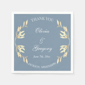 Timeless Floral Symphony in Blue Wedding Serviette (Vorderseite)