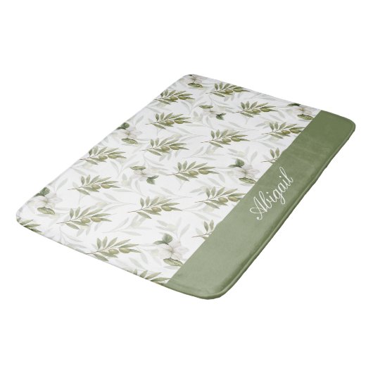 Timeless Sage Olive Watercolor Name Badematte (Schrägansicht)