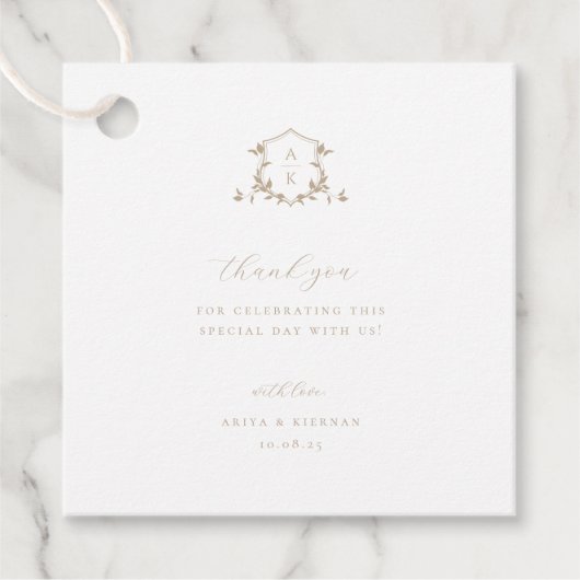 Timeless Vines Beige Crest Wedding Monogram Geschenkanhänger (Vorderseite)