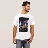 Times Square in der Nacht in Manhattan, New York T-Shirt (Vorne ganz)