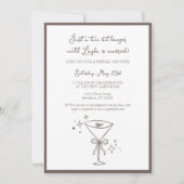 "Tini Bit Longer" Espresso Martini-Brautparty Einladung (Vorderseite)