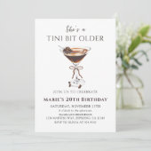 Tini Bit Older Chic Espresso Martini Geburtstag Einladung (Stehend Vorderseite)