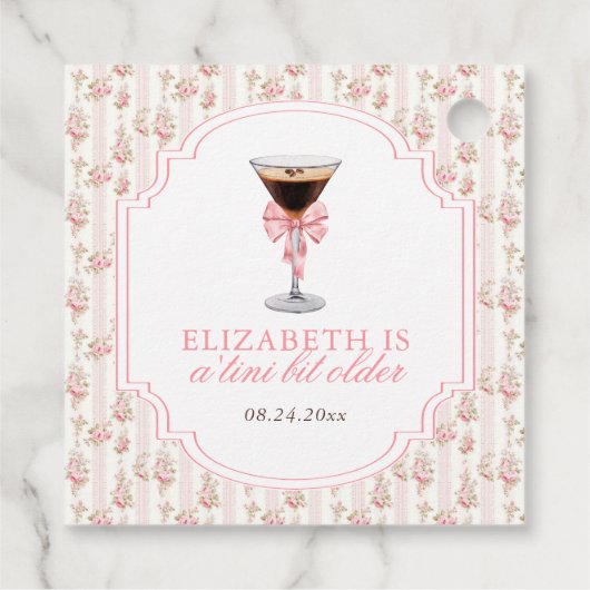 'Tini Bit Older Espresso Martini Coquette Geburtst Geschenkanhänger (Rückseite)