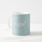 Tinte Bold Script Graduate Light Blue Coffee Tasse (Vorderseite Links)