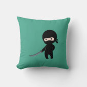 Tiny Angry Ninja auf Dark Green Kissen (Vorderseite)