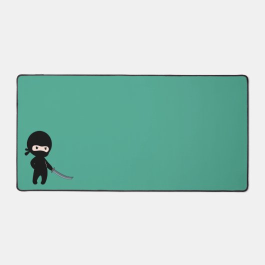 Tiny Angry Ninja auf Dark Green Schreibtischunterlage (Vorderseite)