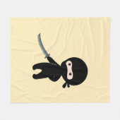 Tiny Angry Ninja auf Yellow Fleecedecke (Vorderseite (Horizontal))