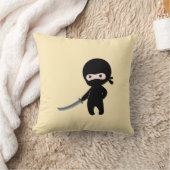 Tiny Angry Ninja auf Yellow Kissen (Decke)