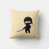 Tiny Angry Ninja auf Yellow Kissen (Vorderseite)