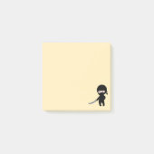 Tiny Angry Ninja auf Yellow Post-it Klebezettel (Vorderseite)
